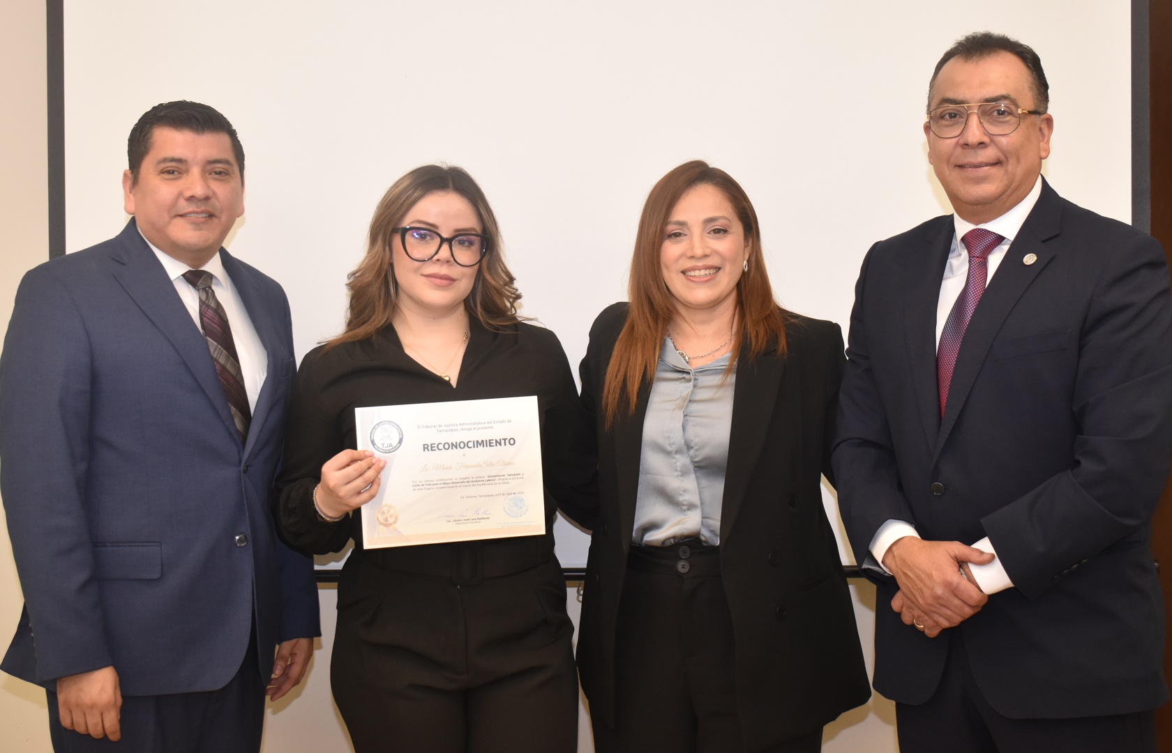 Fortalece TJA bienestar laboral con plática sobre alimentación saludable